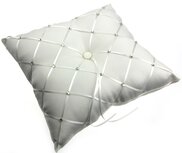 Ringkussen satijn lintjes en stras