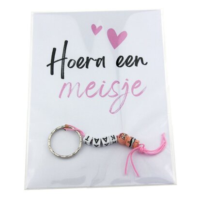 Geboortebedankje gelukspoppetjes baby sleutelhanger met naam hoera een broertje of zusje