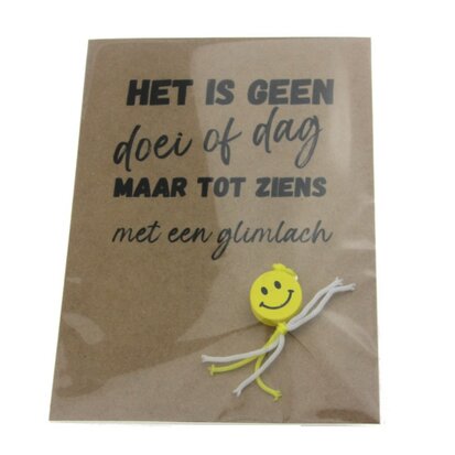 Gelukszakje kaart het is geen doei of dag met smile gelukspoppetje