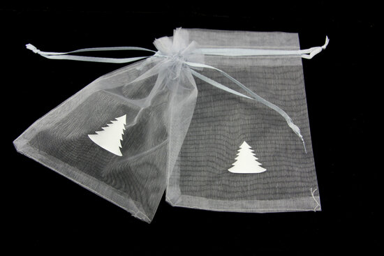 Organza zakjes 10 x 15 cm zilver met witte kerstboom