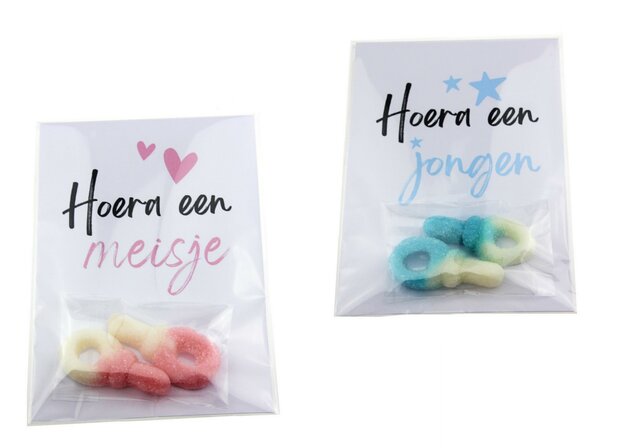 Geboortebedankje hoera een jongen of meisje met 2 snoepspeentjes