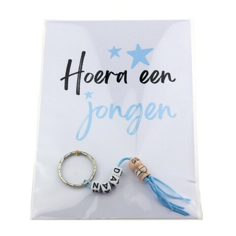 Geboortebedankje gelukspoppetjes baby sleutelhanger met naam hoera een broertje of zusje